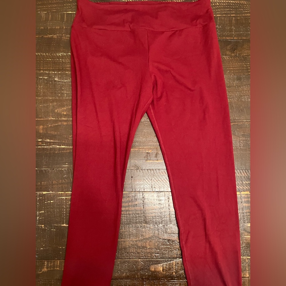 Lou & Grey Burgundy Leggings